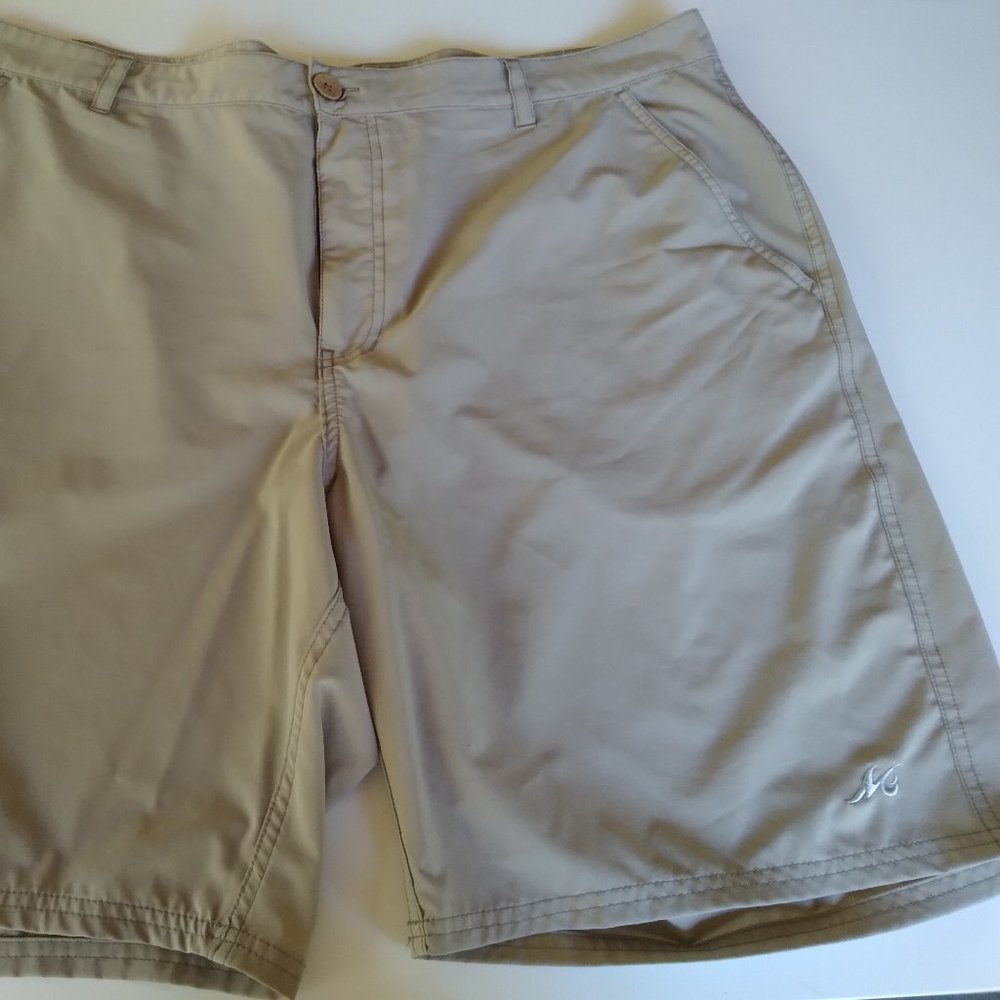 Mojo shorts men size 42 tan sportswear